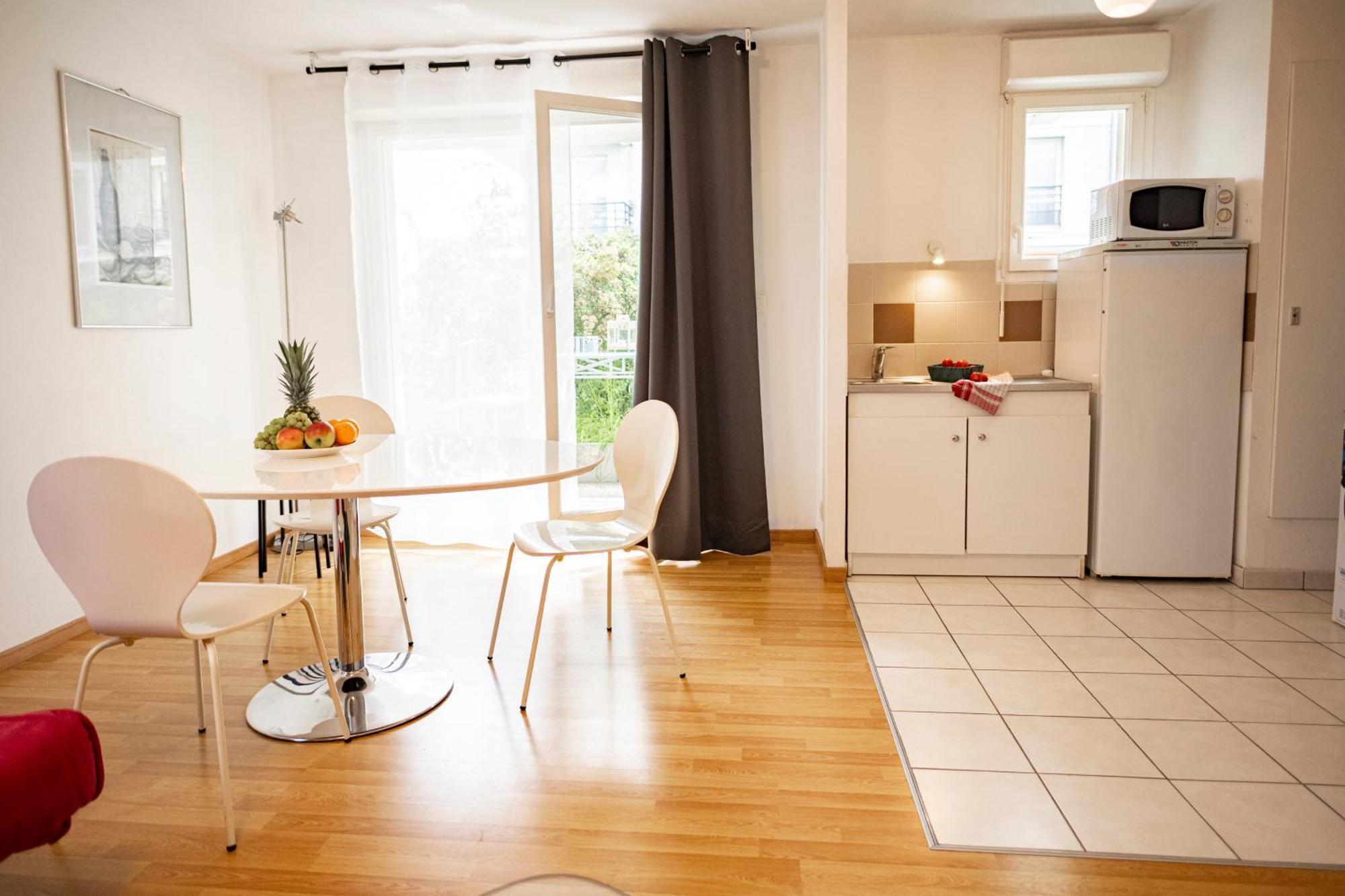 Apartment Flat At Border Suisse